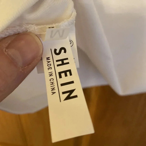 Shein White Fitted Stretch Sleeveless Everyday Tank Top Casual M Basic - Picture 4 of 5